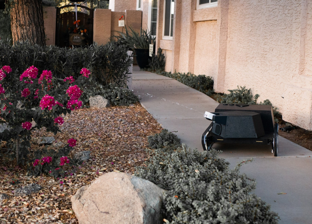 В США создали многофункционального робота-садовника